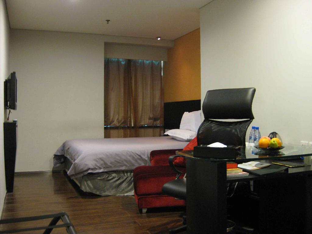 Fx Hotel Xujiahui - Shanghai Stadium Branch Exterior photo