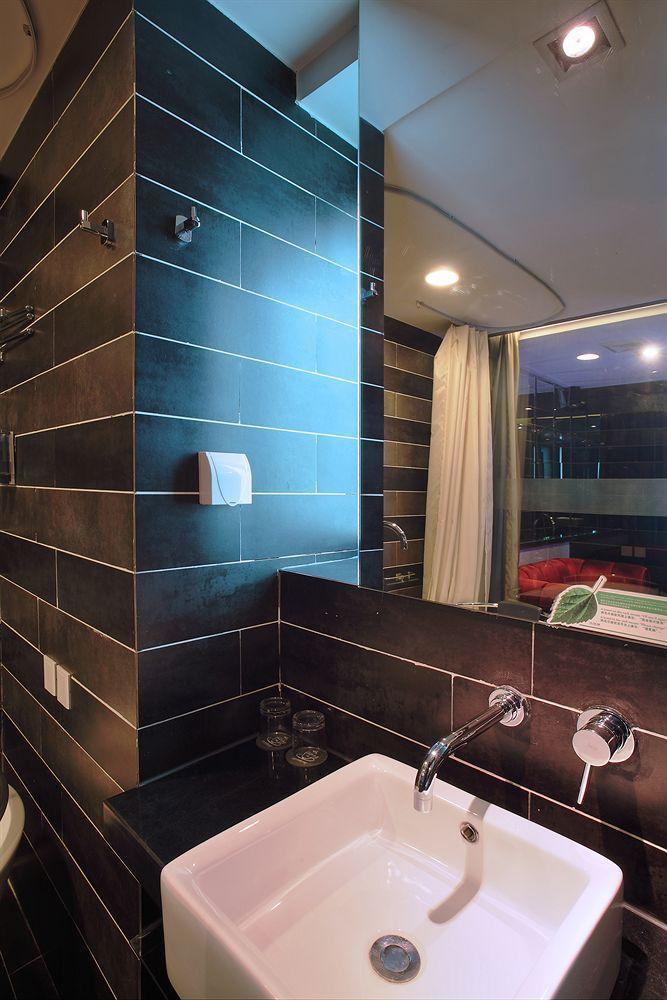 Fx Hotel Xujiahui - Shanghai Stadium Branch Exterior photo