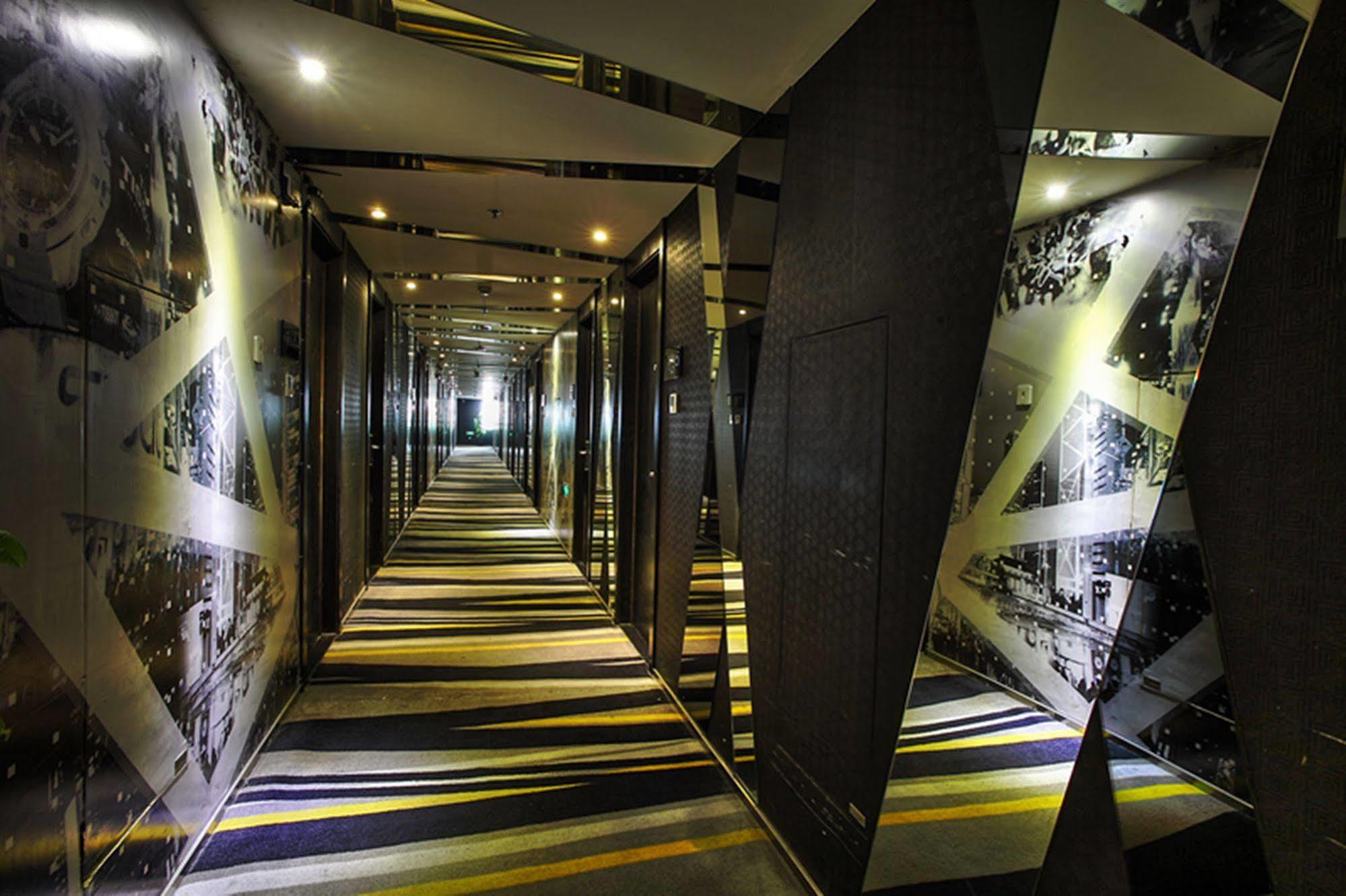 Fx Hotel Xujiahui - Shanghai Stadium Branch Exterior photo